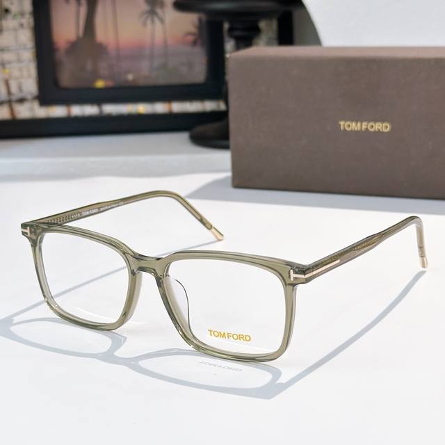 Tom For* Mod: Tf5607-FB Size: 55-16-145 DDD