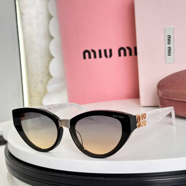 Miu Mi* Mod: Mu151Av Size: 52 ports 21-138 DDD