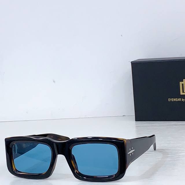 David Beckha*Model: Db 7131Size: 52 ports 22-140 DDD