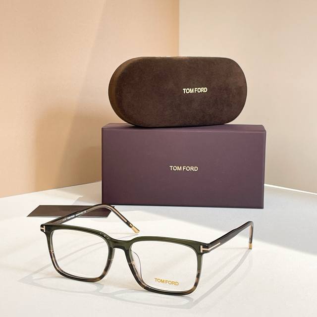 Tom For*Model: Tf5607Size: 55 ports 16-145 DDD