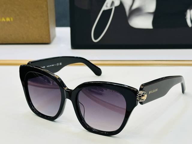 , also sold on the official website, Bulgari Bv40079. Size: 55 (18-145cm). An ab