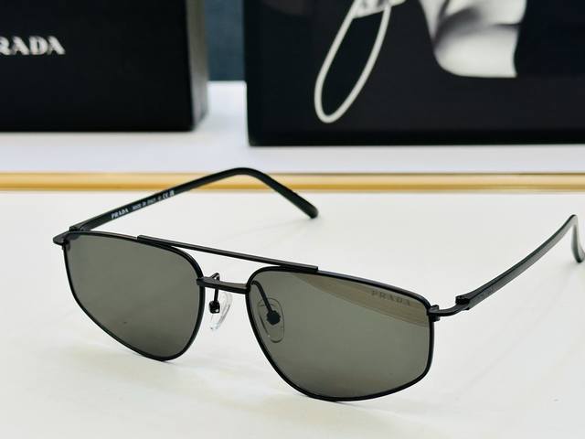 prad*Pr C51 Size: 58 (15-145) This eyewear series boasts exquisite craftsmanship