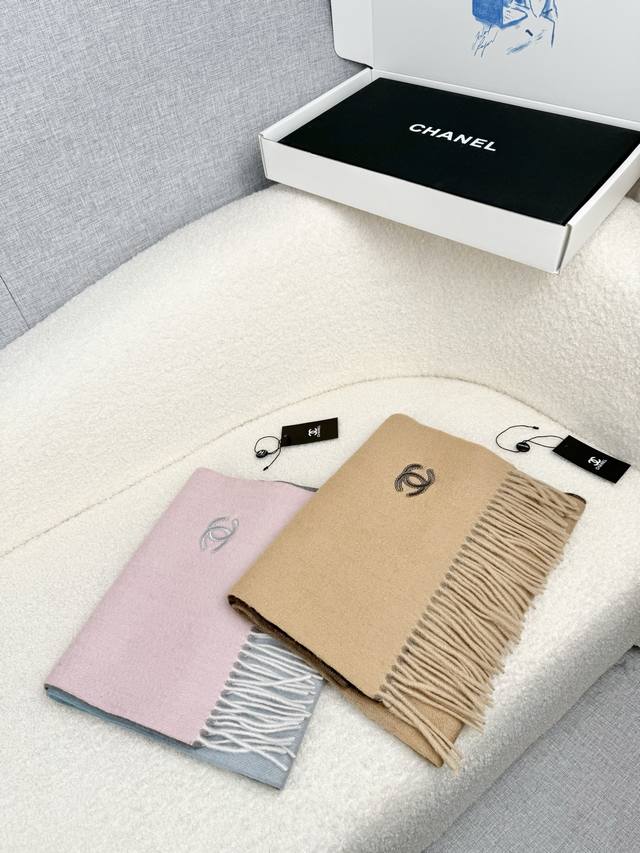 C's shop. Gradient cashmere scarf in 5 colors! I feel like I'll never fall in lo