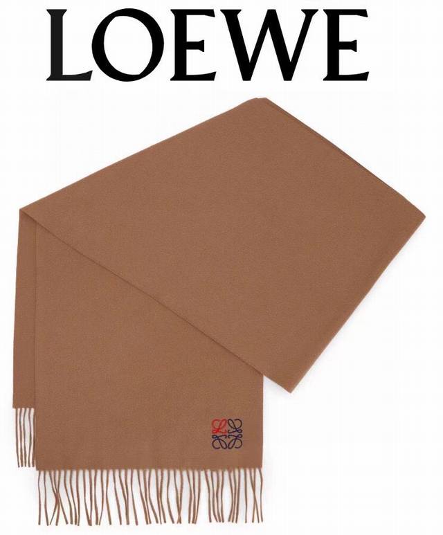 Loewe. Embroidered cashmere scarf, highly recommended! A rare high-end men's sca