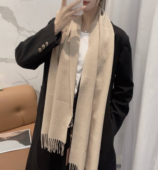 Loro Piana Classic "Water Ripple" Solid Color Cashmere Scarf Hot Selling Item. T