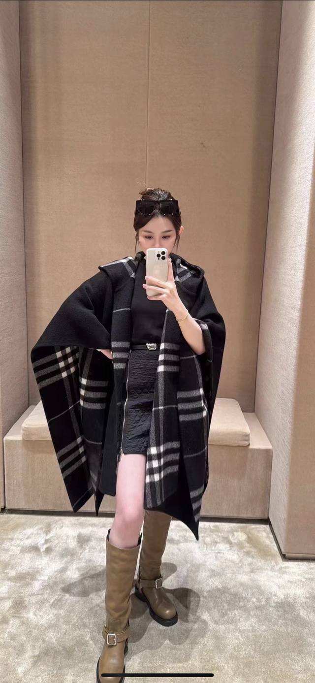 Original handmade trim, Zhang Jingyi's same style cape, Burberry 25th Winter ho