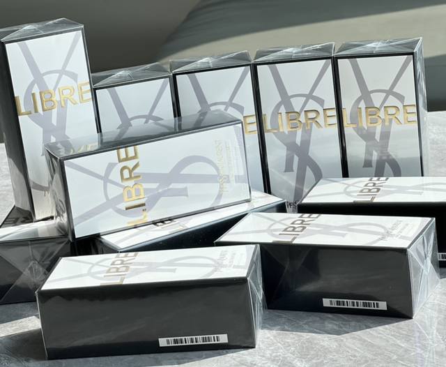 Department Store Quality Queen's Fragrance: Freedom Above All, A True Queen Does