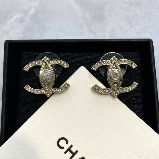 Xe880 Ch Nel Xiang'er 23A New Gold Full Diamond Water Texture Double C Stud Earr