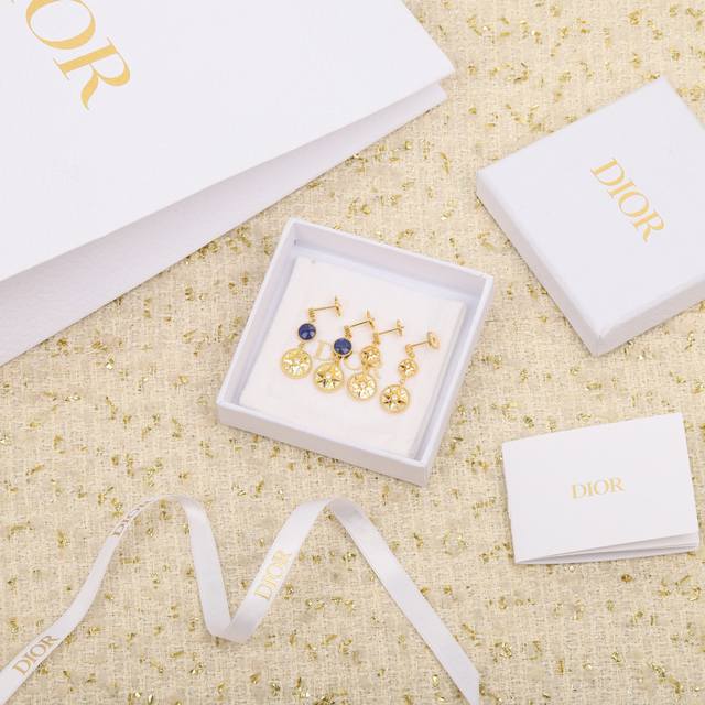 205336 We produce compass earrings, Zp160 000+. Custom orders are available for