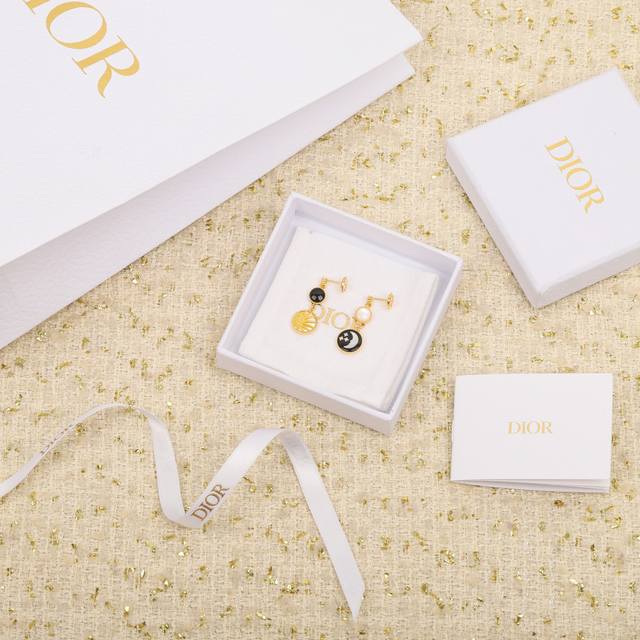 205337 We produce Sun, Moon, and Stars earrings, Zp70,000+. Custom orders for ge