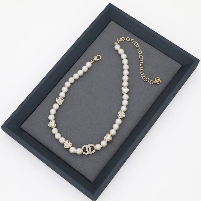Ch Nel Necklace: Pearl size: 0.8cm, heart-shaped double-sided crystal double C p