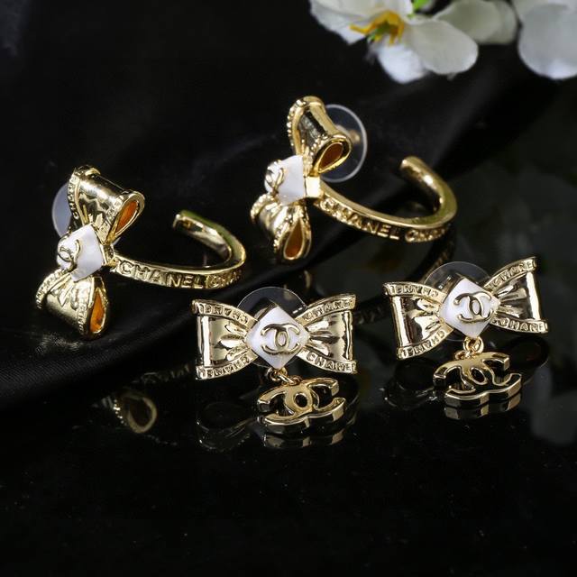 Chanel new bow earrings, 1:1 quality, classic Chanel Cc logo, sophisticated and