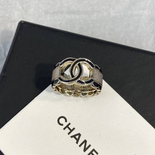 Xj0627 Black Lace White Double C Earrings Available in sizes 6 and 7. A must-buy