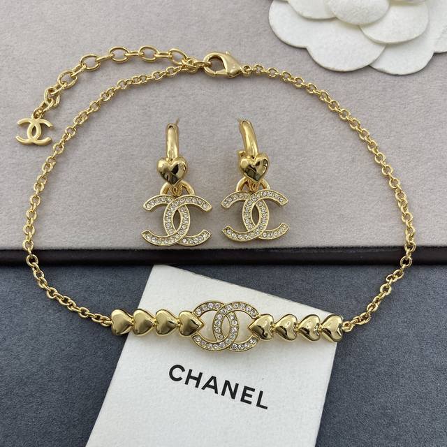Xe0109 Earrings Xx755 Necklace Ch Nel Chanel Heart Pendant Earrings and Necklace