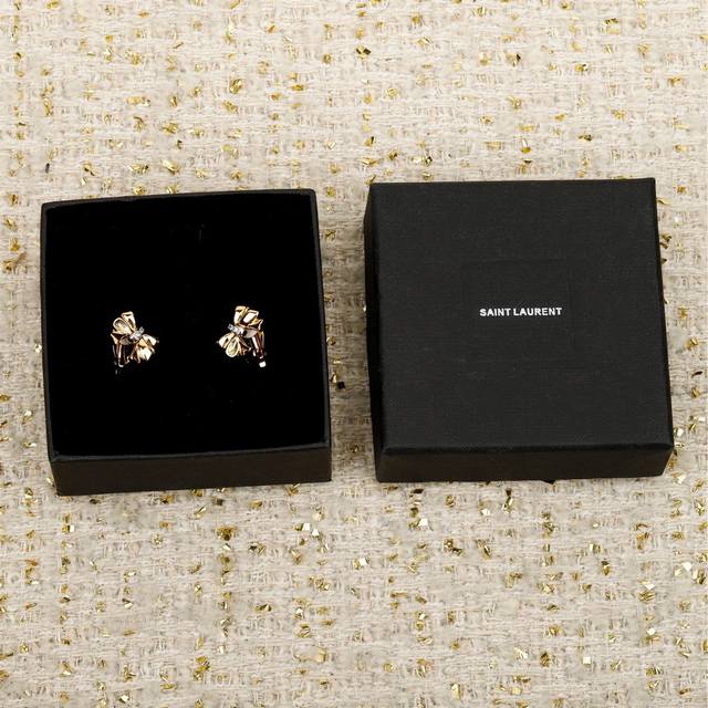 250636 Our pre-sale item will ship around the 24th. It's amazing! Even those wit