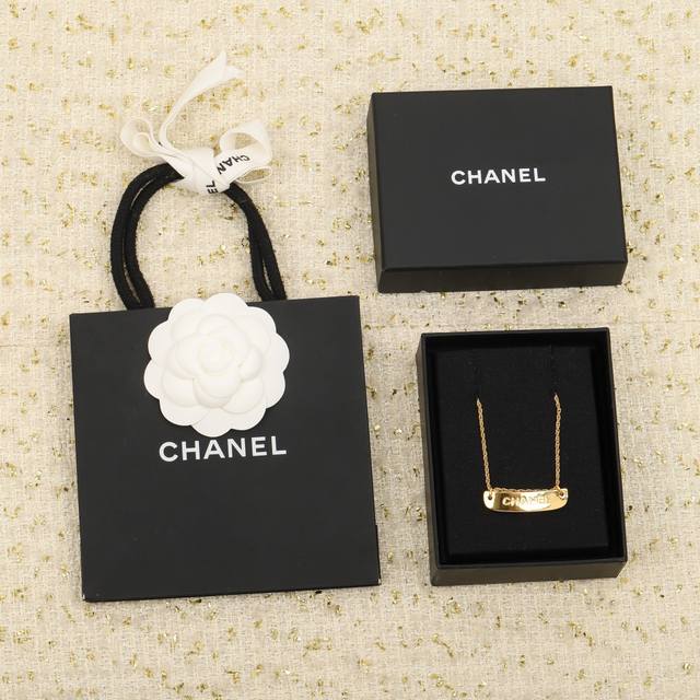 205817 We offer our most beloved Vintage collection, available for bulk inquirie