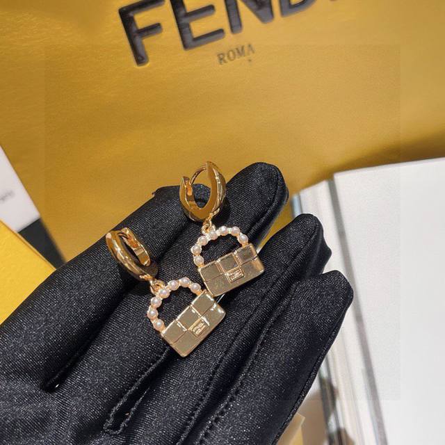 Item No. Fded0051 Fd New Exclusive Fendi Jewelry. The Fendi logo design is very