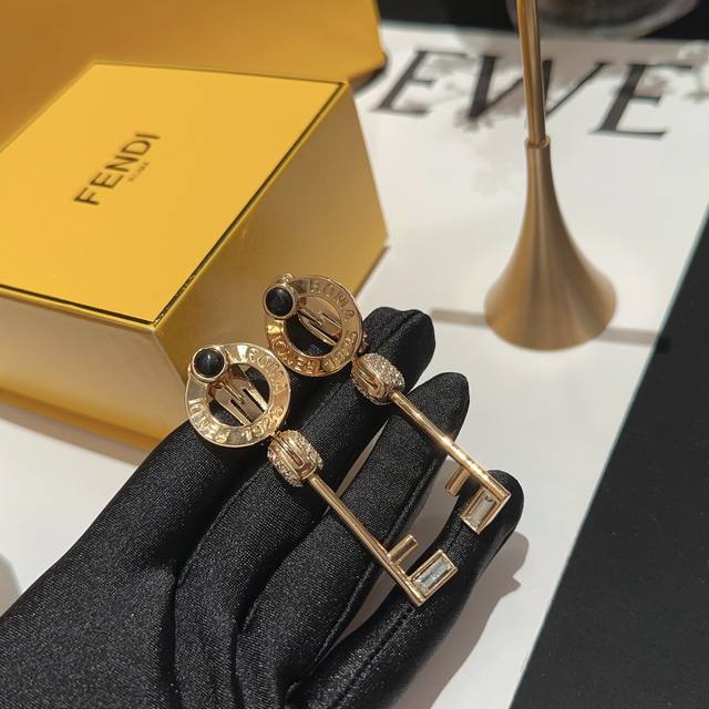 Item No. Fded0006 Fendi earrings with key design Master Key earrings Autumn/Wint