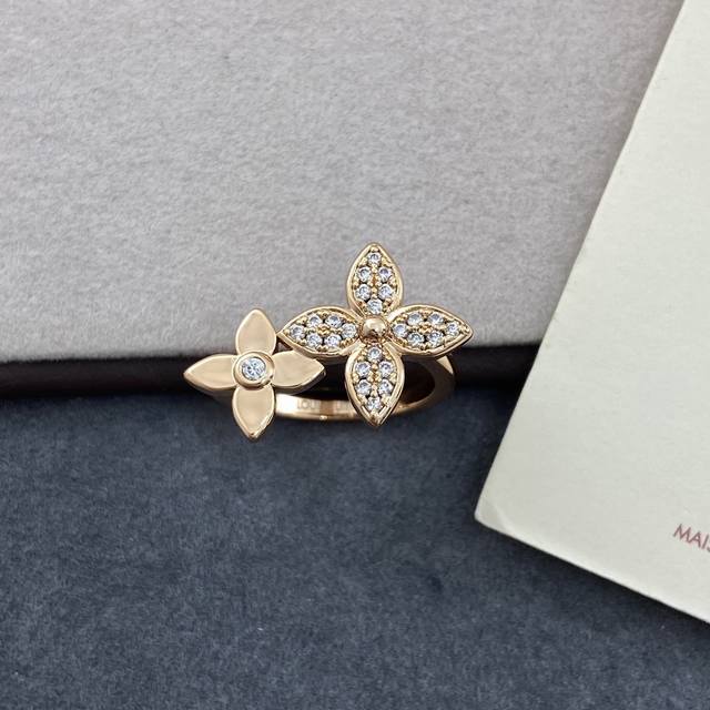 Lj766 L Double Flower Ring Size 6 7 8 Beautiful flowers bloom with dazzling rose