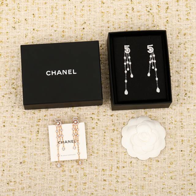 208939 We offer custom-made 5-size earrings in genuine gold and diamonds. We onl