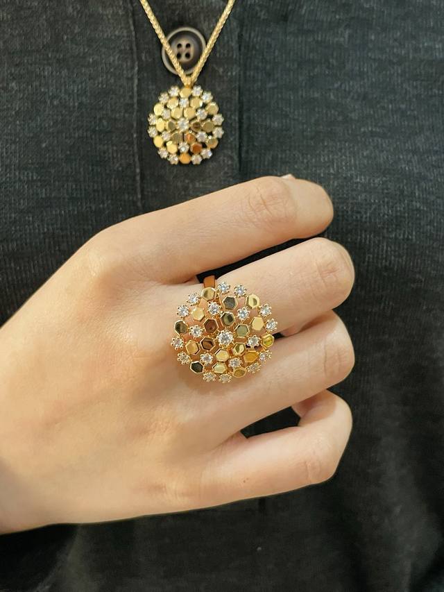 V Gold Material 2150220 Shangmei Interlocking Diamond Honeycomb Ring Size 678 Hi