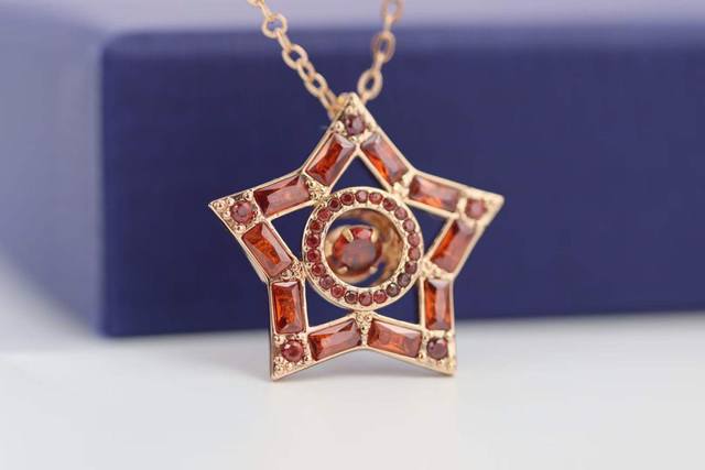 Swarovski Full Diamond Star Red Dancing Heart Collarbone Necklace The star is a