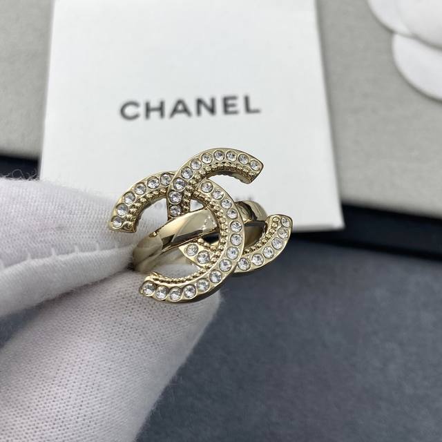 Xj739 Ch Nel Xiang'er Double C Ring, available in sizes 6, 7, and 8. Fairy-like