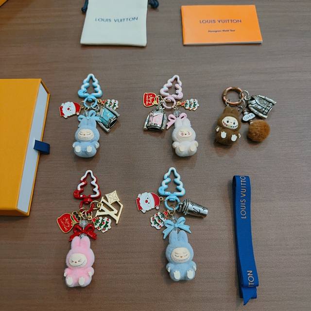 New Arrival: LV Collaboration Keychain, LV Bag Buckle, Latest Bag Charm, Higher