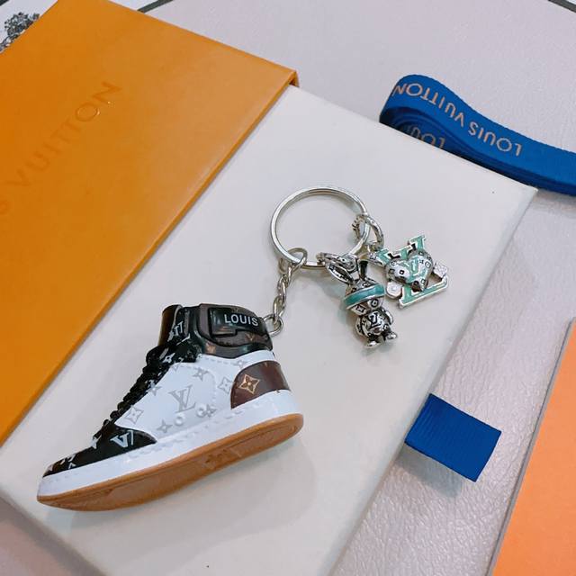 New Product Release: LV Keychain, LV Bag Buckle, Latest Bag Charm, Higher Grade,