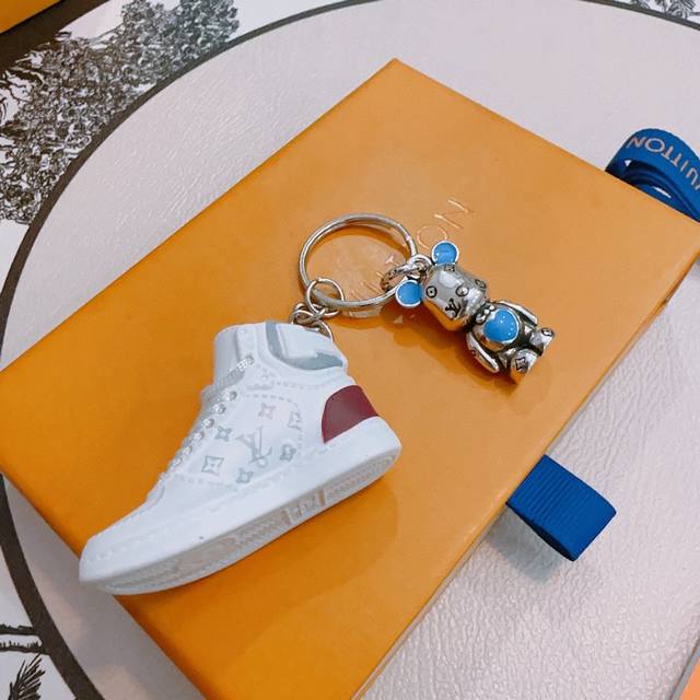 New Product Release: LV Keychain, LV Bag Buckle, Latest Bag Charm, Higher Grade,