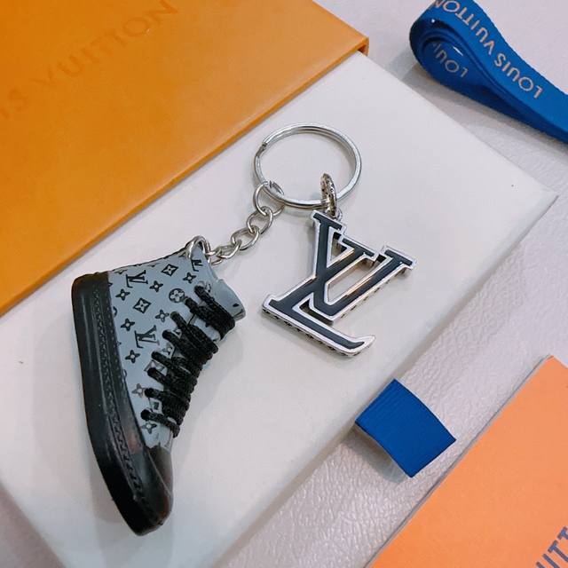 New Product Release: LV Keychain, LV Bag Buckle, Latest Bag Charm, Higher Grade,