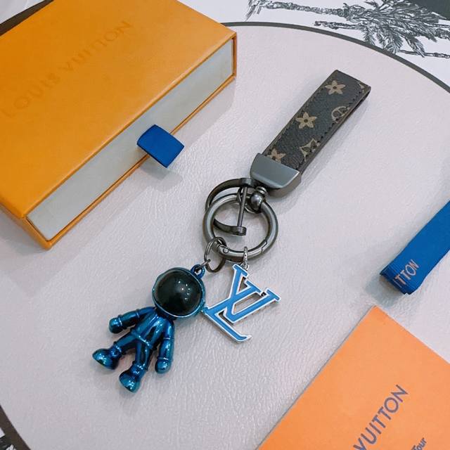 New Product Release: LV Keychain, LV Bag Buckle, Latest Bag Charm, Higher Grade,