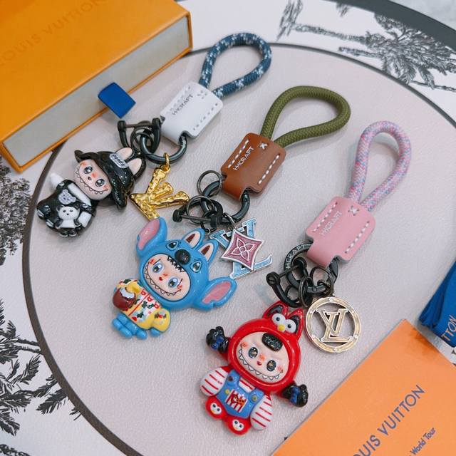 New Arrival: LV Collaboration Keychain, LV Bag Buckle, Latest Bag Charm, Higher