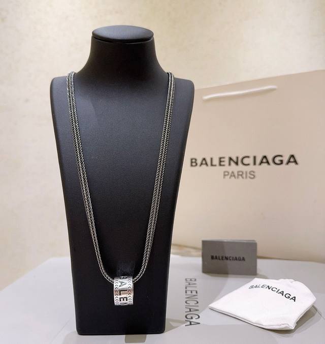 Original Balenciaga Necklace, New Arrival. Exquisite craftsmanship, identical t