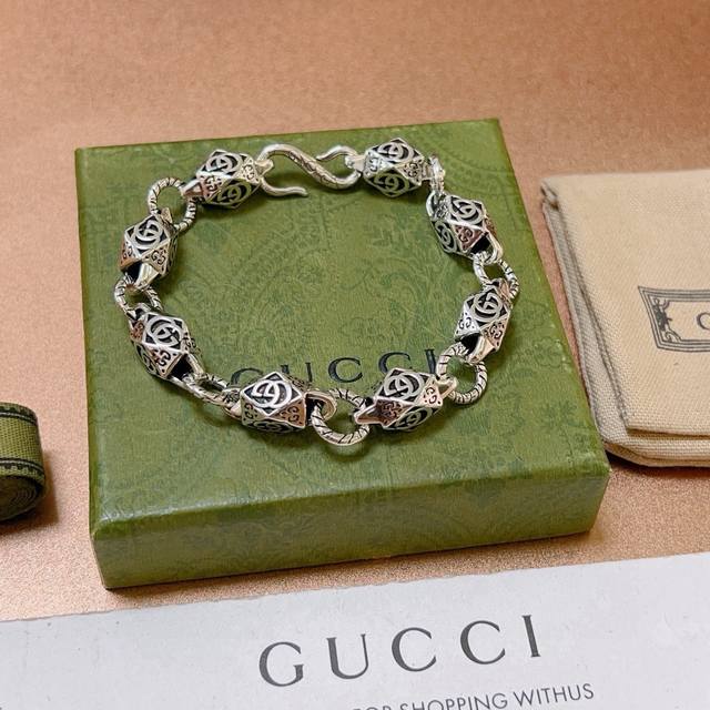 Newly released Gucci bracelet, the latest classic design, exquisite and top-notc
