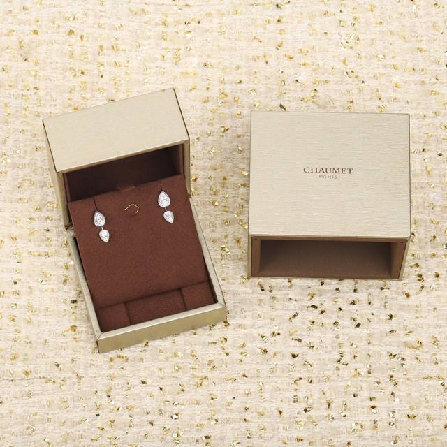 206340 We produce teardrop earrings, custom-made in 18K genuine gold and diamond