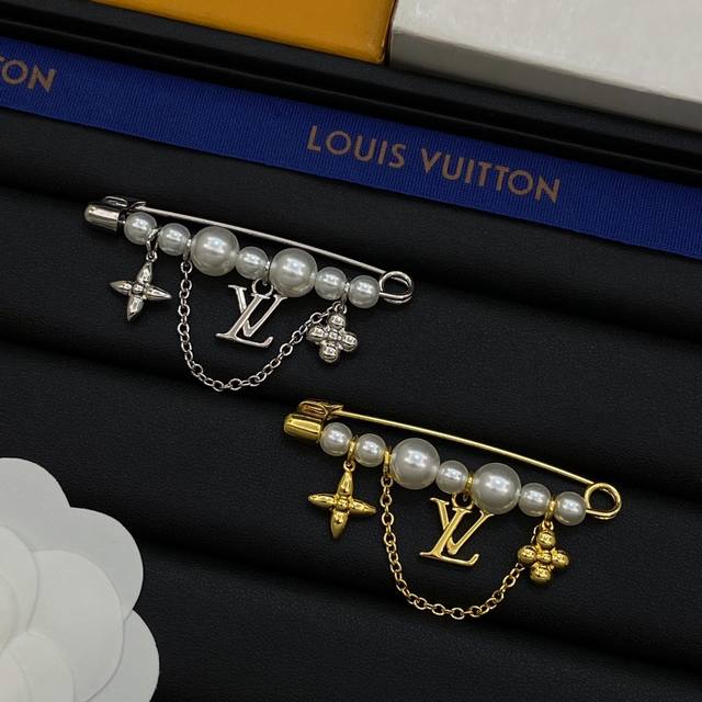 Lv New Brooch DDD