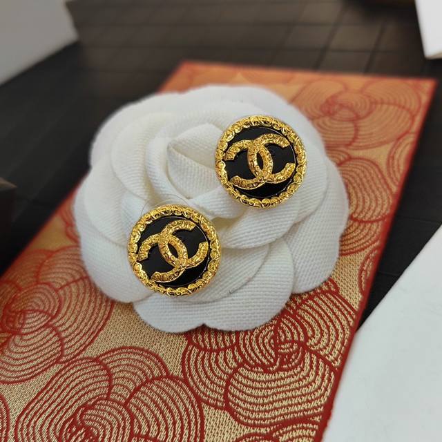 Hot Selling Item! Latest Chanel Black Onyx Hoop Earrings from the Official Stor