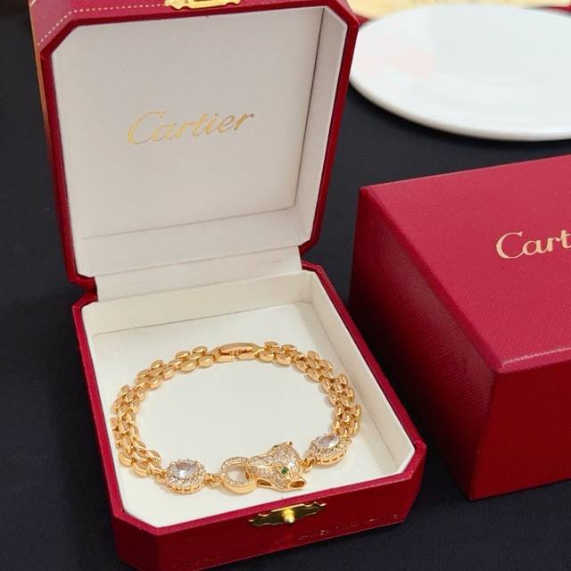Cartier Diamond-Set Panther Bracelet - High-End Custom Version. Diamond setting