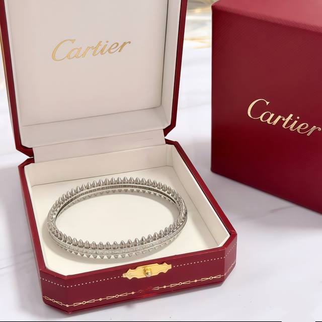Cartier Diamond-Set Bangle, High-End Custom Version. Diamond setting craftsmans