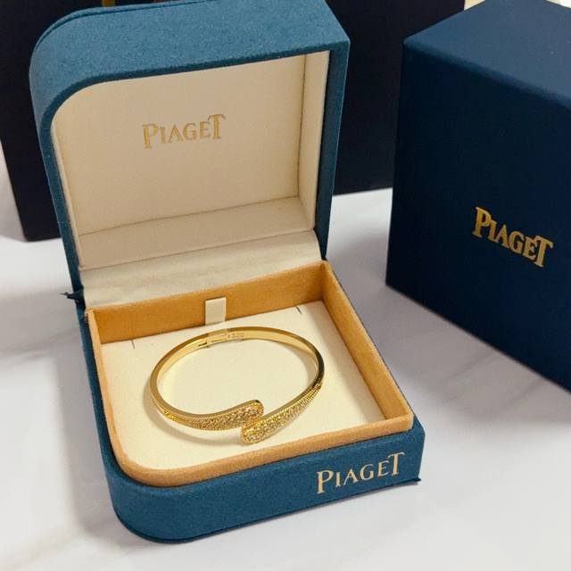 Piaget bracelet, a high-end custom version with diamond setting craftsmanship,