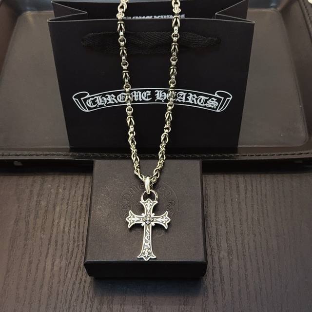 New boutique quality Chrome Hearts classic retro multi-element cross necklace.