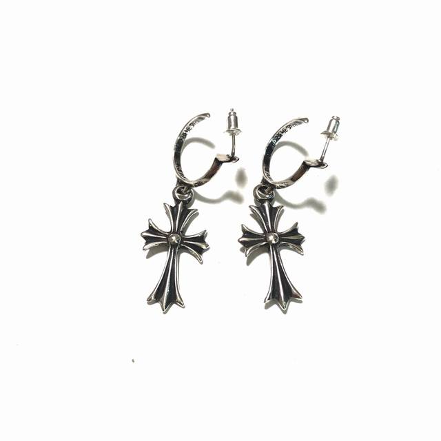 Chrome Hearts Big Cross Earrings These are the same style worn by many internet