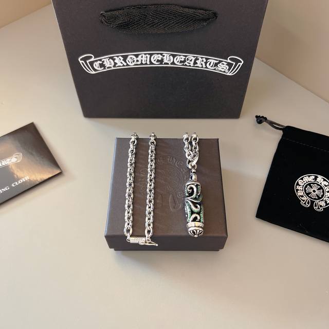 So cool! Latest Chrome Hearts necklace! Unbeatable! Factory direct sales! 1:1 re