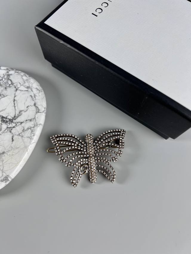 Gucci Retro Butterfly Hair Clip DDD