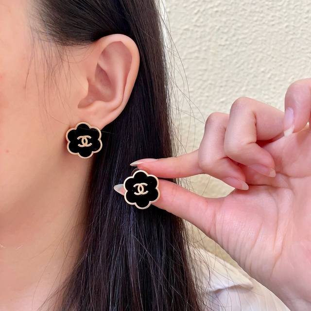 Chanel Camellia Double C Earrings DDD