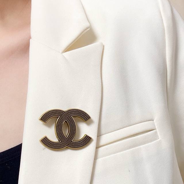 Chanel new vintage brooch from the boutique, a piece of jewelry that truly under