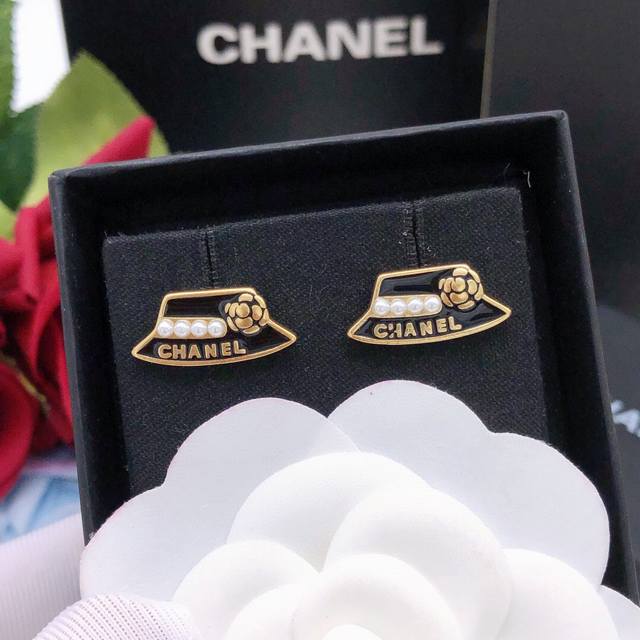 Item No. Xed0175 Chanel New Style Oil Drop Hat Earrings, Boutique Brass, Very Fr
