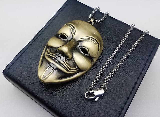 Vendetta V for Vendetta Mask Necklace, Movie-Style Smiley Face Mask Pendant ~ De
