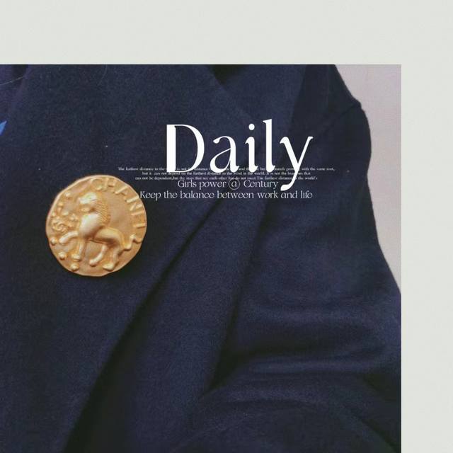 High-quality details as shown in the picture. The lion and horse brooches are a